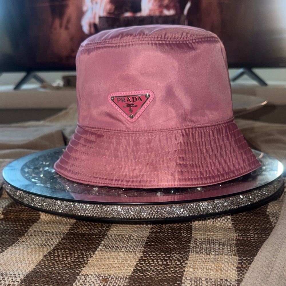Fasshoin. Pink Bucket Hat